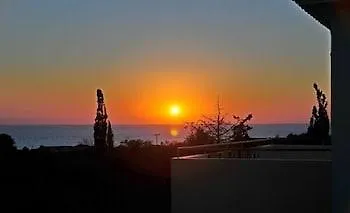 아파트호텔 Helena's Livathos (Kefalonia)