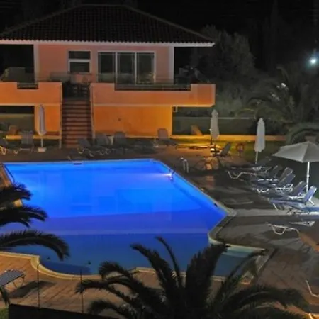 Ξενοδοχείο με διαμερίσματα Helena's Livathos (Kefalonia)