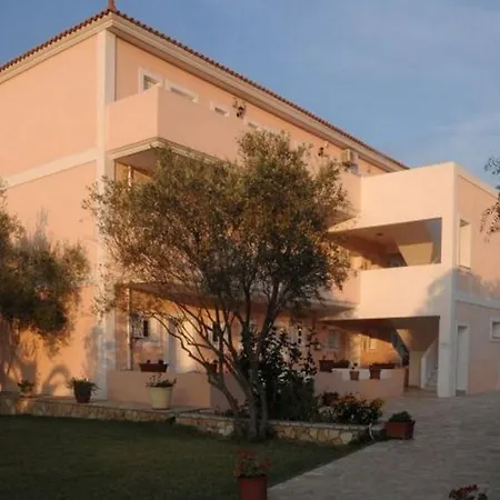 Aparthotel Helena's 3*